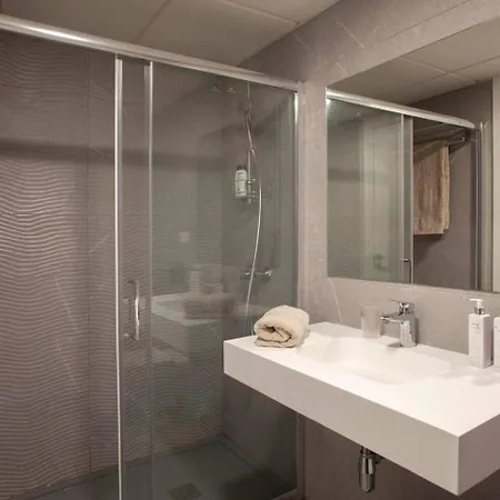 Modern New In The Heart Of Pueblo *